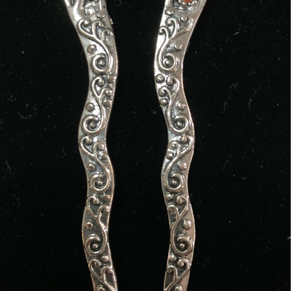 COPY - 2 pc bundle Butterfly dbl prong Hair Pin & Flower basket hair clip Stron… - Picture 9 of 12